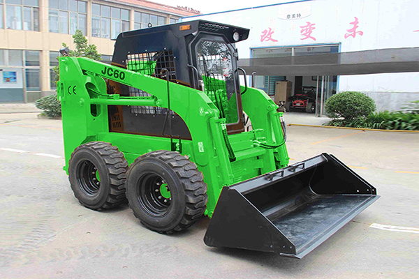 स्किड स्टीयर लोडर