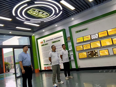 On September 14, Inner Mongolia customers came to the company to visit