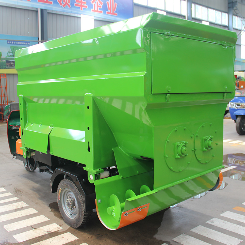 Camion épandeur électrique de 3 m³