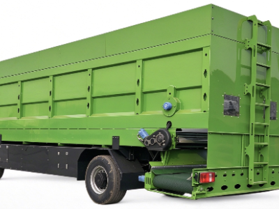 Self-chassis hydrostatic TMR feeding spreader for dairy and beef cattle farms, Yimeite livestock feeding equipment.